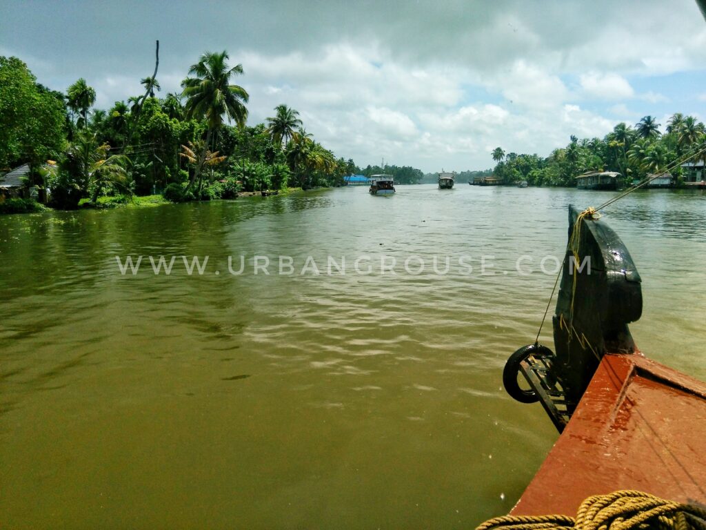 vembanad lake pollution from tourism